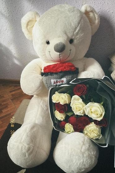 Большой плюшевый медведь. - Игрушка: мягкий белый медведь крупного