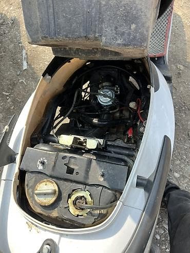 Кумурска мотороллер: Скутер түрү M8, 125 куб. см, Бензин, Колдонулган — 4