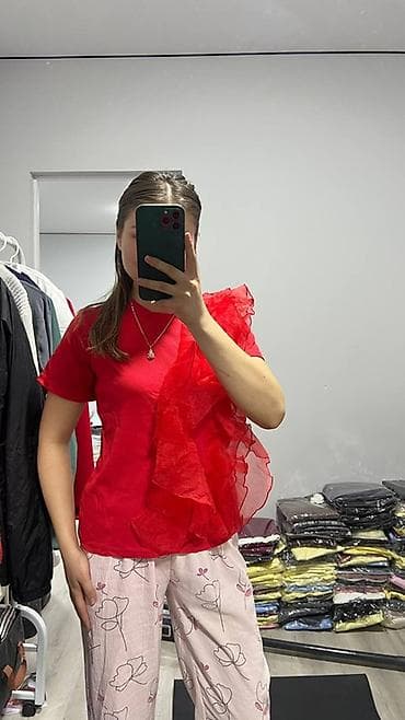 женские футболки в полоску: Женские трикотажные футболки разных моделей.
Размеры стандартные — 1