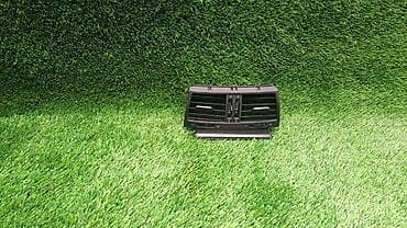 7a fe: Дефлектор центральный задний Е70 0 117 858 Год 2009 В отличном — 1