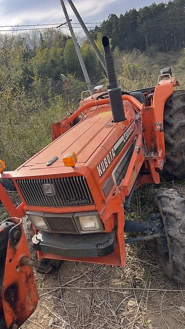 трактор с куном: Kubota L3202DT Sunshine — компактный полноприводный трактор с передней — 2
