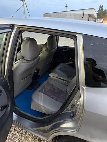 hoda fit: Honda Fit: 2006 г., 1.4 л, Механика, Бензин, Хэтчбэк — 6