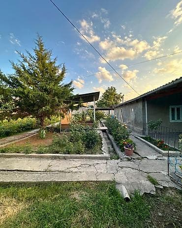 горам: 🏠Продается дом в с. Беловодское Верхняя зона 🟡Стены саманные 🟡4-жилых — 4