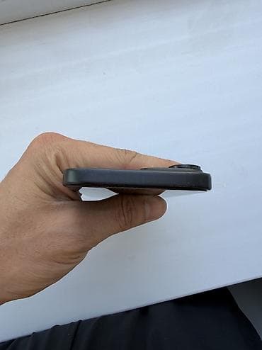 line 6: IPhone 15, Б/у, 128 ГБ, Midnight, Чехол, 83 % — 6