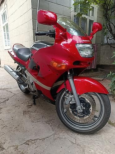 В продаже мотоцикл Kawasaki ZZR 600.Свежепригнан из Германии