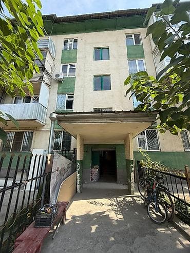 верхний орок: 2 комнаты, 44 м², 3 этаж, Старый ремонт — 4