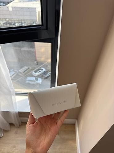 Личные вещи: 100% оригинал 
Носила очень аккуратно, состояние отличное как новое — 1