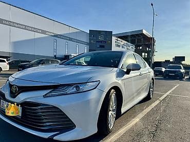 Toyota Camry: 2018 г., 2.5 л, Автомат, Бензин, Седан