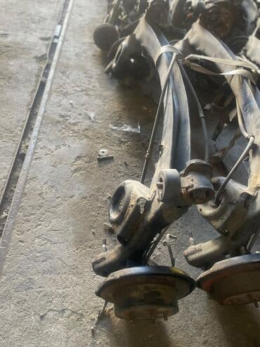 очень нужны: Toyota Alphard объем 3.0 4wd, Toyota Estima объем 2.4 2wd, Задние — 3