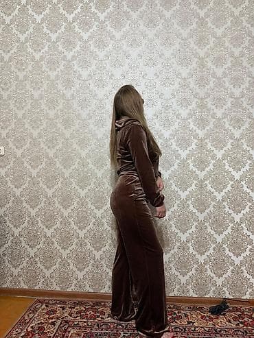новый спортивный костюм: Новый костюм, размер М. (44-46) покупала на заказ,оказался маловат — 4