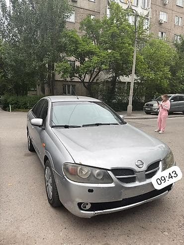 Nissan Almera: 2004 г., 1.8 л, Механика, Газ, Седан
