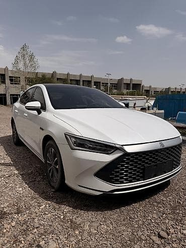 лимузин цена: BYD Qin: 2023 г., 1.5 л, Гибрид, Лимузин — 1