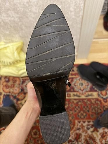 Жеке буюмдар: Женские полусапожки-ботильоны Euromix. - Цвет: черный - Нос — 4