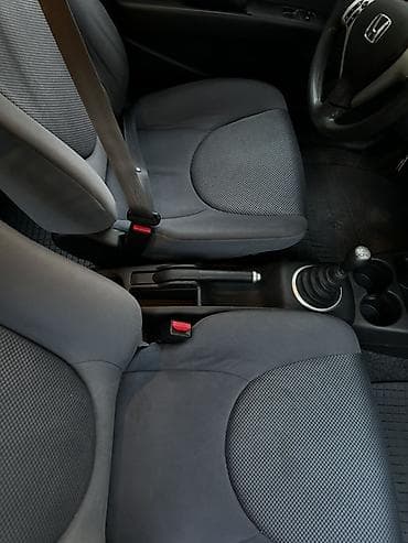 e6 3: Honda Jazz: 2007 г., 1.3 л, Механика, Бензин, Хэтчбэк — 7