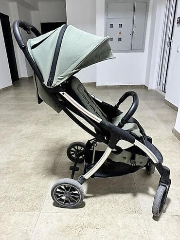 джинсы кюлоты: Прогулочная коляска с подножкой для второго ребенка - Компактная — 1