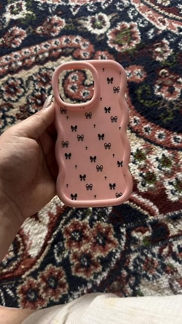 Чехлы для смартфона с волнистым контуром и усилиненной рамкой камеры at lalafo.kg Чехлы для смартфона с волнистым контуром и усилиненной рамкой камеры