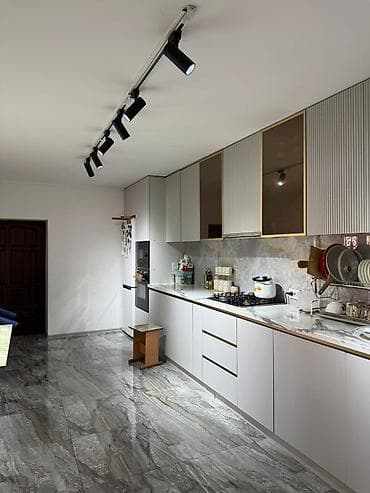 алматинка: 🏡 Продаётся 2-этажный дом с цокольным этажом. 📍 Район: Магистраль / — 4