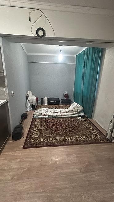 Комнаты: 21 м² — 3