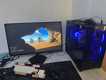 Игровой ПК с подсветкой + монитор, клавиатура и мышь на фото