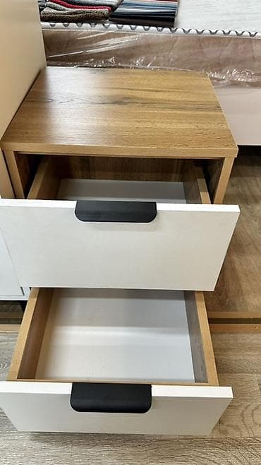office table: Тумба прикроватная с двумя выдвижными ящиками - Компоновка: 2 — 2