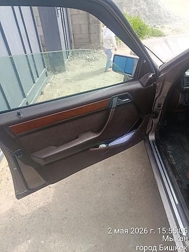 4100 r16: Mercedes-Benz E-Class: 1993 г., 3.2 л, Механика, Бензин, Седан — 5
