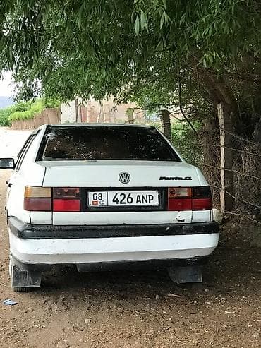 Volkswagen Vento: 1996 г., 1.8 л, Газ, Седан — 4