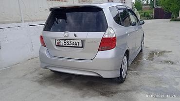 Транспорт: Honda Jazz: 2007 г., 1.3 л, Кол менен иштөөчү, Бензин, Хетчбек — 3