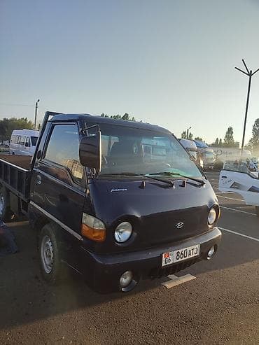 b class: Hyundai Porter (D4A) бортовой малотоннажный грузовик - Кабина — 2