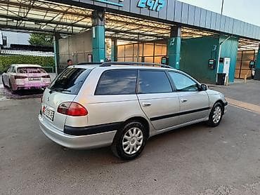 Унаа: Toyota Avensis: 2001 г., 2 л, Кол менен иштөөчү, Дизель, Универсал — 3