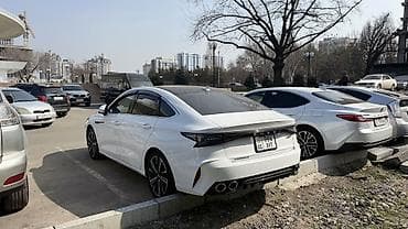 Chery: Chery : 2023 г., 1.6 л, Робот, Бензин, Седан — 5