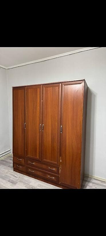 4: 90 м², 4 комнаты — 3