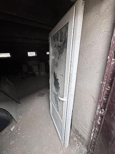 4 ка: Пластиковая дверь, Б/у, Со стеклом — 2