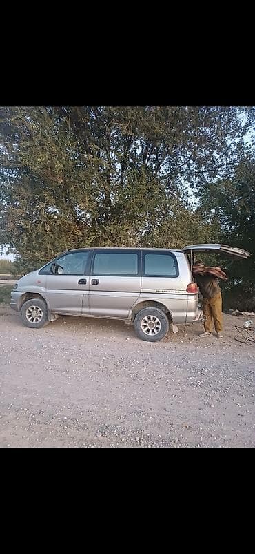 mini v: Mitsubishi Delica: 1999 г., Автомат, Дизель, Минивэн — 1