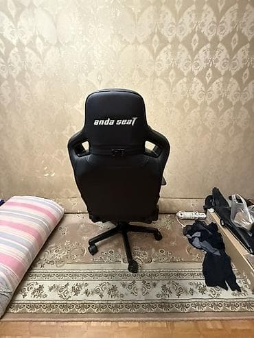 Игровые кресла: Игровое кресло, Б/у, С колесиками, цвет - Черный, Экокожа — 4