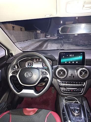 а 210: BYD E5: 2019 г., Робот, Электромобиль, Седан — 5