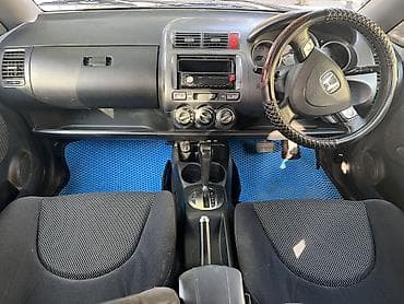 Транспорт: Honda Fit: 2002 г., 1.5 л, Вариатор, Бензин, Хэтчбэк — 6