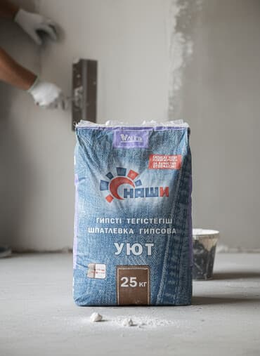 шпаклёвка тартам: Гипсовая шпаклевка "Наши" в мешке 25 кг. Применяется для выравнивания — 1