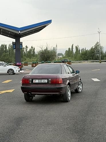 Audi 80: 1994 г., Седан — 3