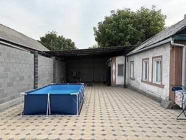 с выходом на речку: Продаётся жилой дом с благоустроенным двором. Город Орловка — 1