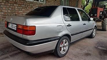 Продажа авто: Volkswagen Vento: 1992 г., 1.8 л, Механика, Бензин, Седан — 4
