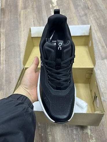 одежда для спорта: Кроссовки On Running (модель с фирменной подошвой CloudTec) - Цвет — 3