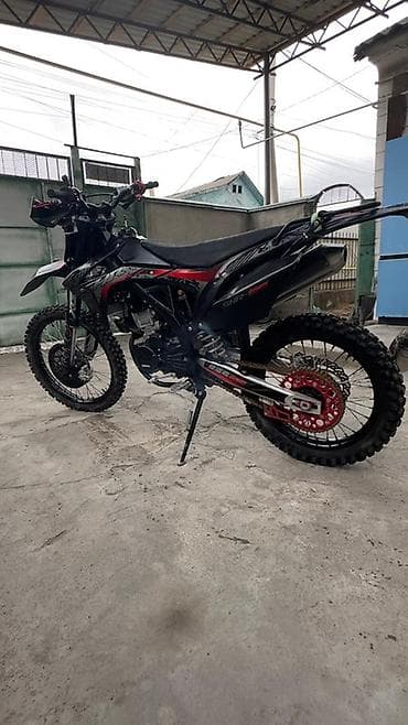 Скутерлер: Продам эндуро мотоцикл 300 кубов 🔥 Продаётся мощный и бодрый эндуро — 9