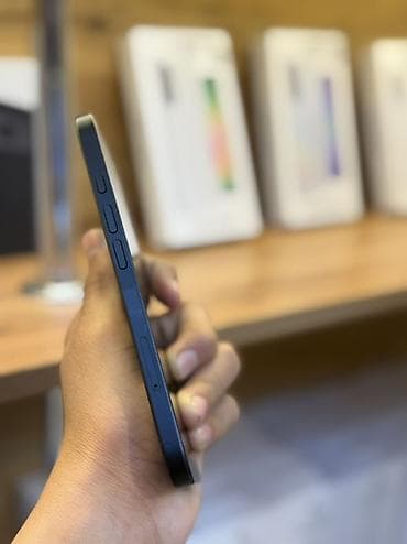 samsung note 10: IPhone 16, Б/у, 256 ГБ, Черный, Зарядное устройство, Защитное стекло, Чехол, В рассрочку, 87 % — 3