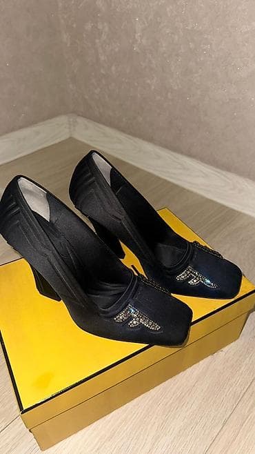 fendi: Туфли, 37.5, Fendi, Новый, цвет - Черный, Самовывоз — 1