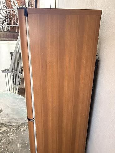 распашив: Холодильник Indesit с нижней морозильной камерой - Бренд: Indesit - — 3