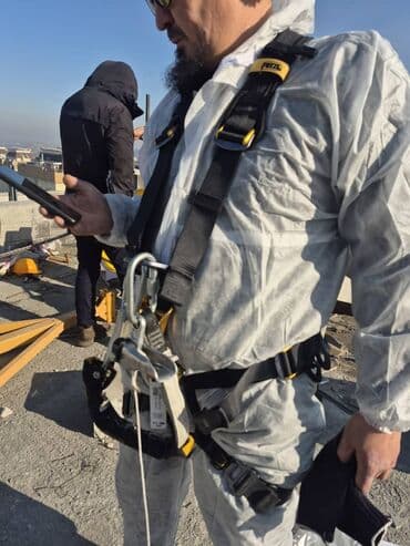 Промышленный альпинизм, Высотный клининг 1-2 года опыта