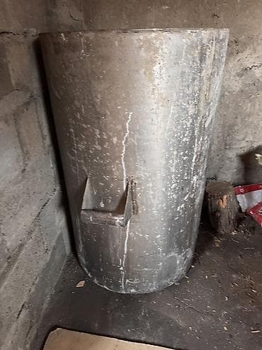 Продаю бочки: 1). 320 л ( диаметр 64 см, высота 100 см) - 20 тыс сом;