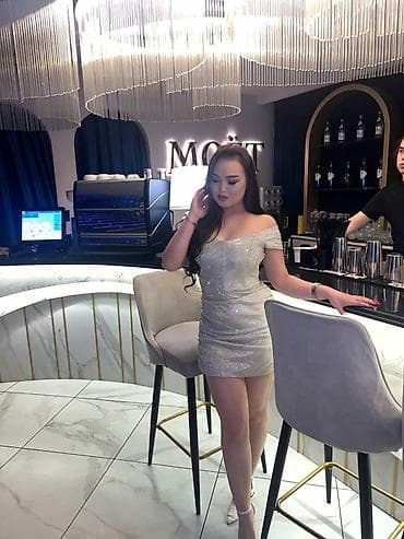 Толстовки, худи: Вечернее платье, Коктейльное, Короткая модель, С рукавами, С пайетками, S — 1