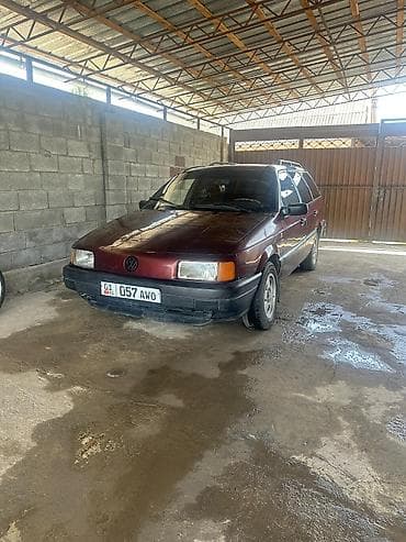 1991: Volkswagen Passat: 1991 г., Механика, Бензин, Универсал — 1
