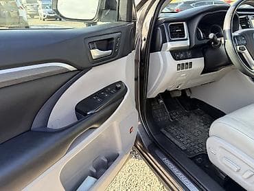 camry 2010: Toyota Highlander: 2019 г., 3.5 л, Автомат, Бензин, Внедорожник — 7